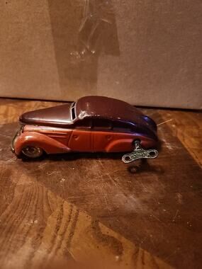 ANTIQUE SCHUCO 1010 WENDE LIMOUSINE GERMAN WINDUP TIN CAR WORKS WITH KEY